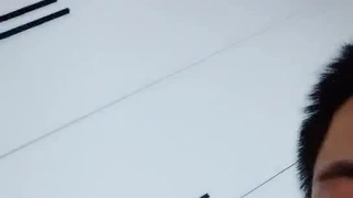 大屁股学生被建筑工人撑开她的阴道