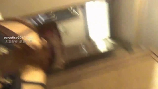 性感尤物！奶头和骚逼漂色！黑丝美腿高颜值，一脸淫荡搔首弄姿