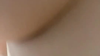 我在大会上偷偷地和朋友做爱