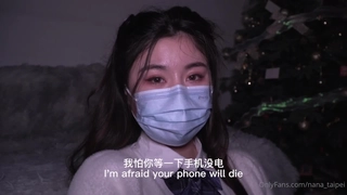 拉丁美女在热门视频中接受手淫并享受肛交