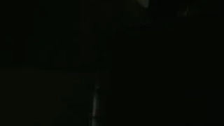 穿着紧身裤和尼龙的瘦女孩被激起和挑逗